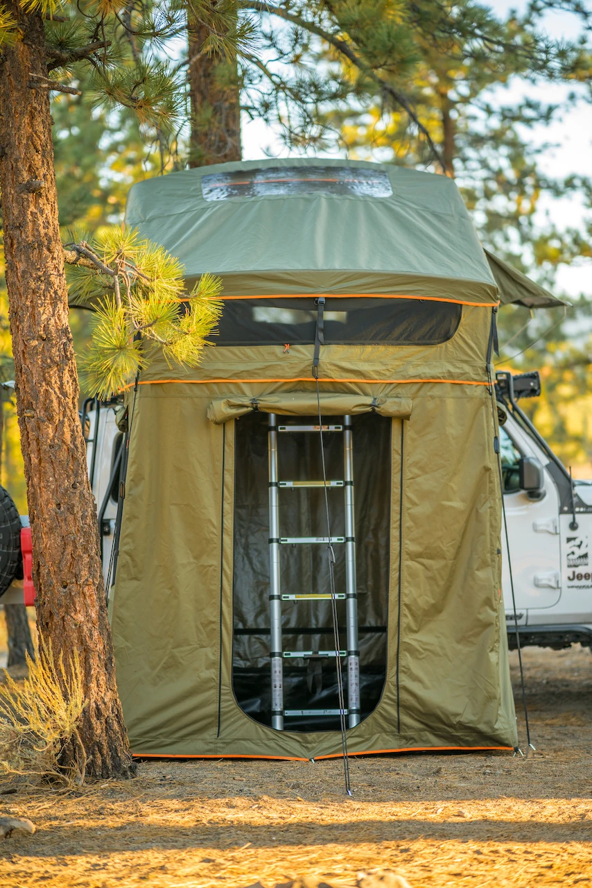The Vagabond XL Rooftop Tent No Annex - Click Image to Close